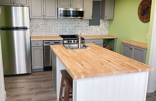 Vermilion Cottage | Completely renovated cottage on beach
