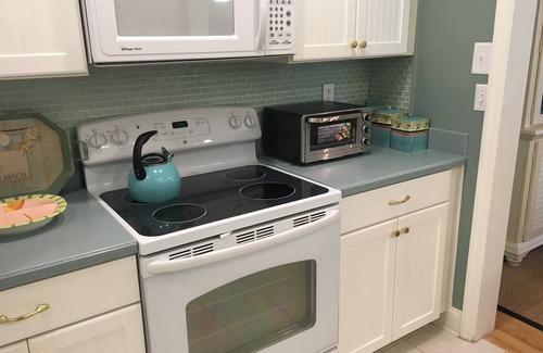 Sea Pines Villa | Complex pool/Disc 7 nights+/End Villa/WIFi/TVs in BRn10/11-10/18 JUST OPENED,