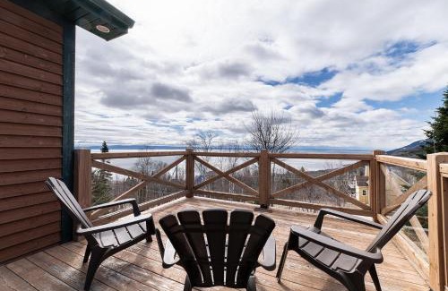 Petite-Riviere-Saint-Francois Apartment | Condo 120H - Nature Retreat with River Views