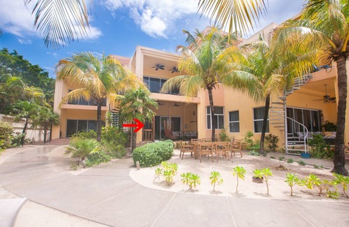 West Bay Condo | Condo ∙ 2 bedrooms ∙ 6 guests