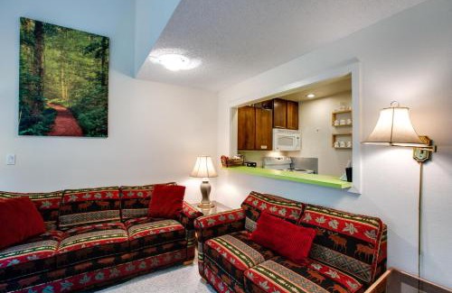 Glacier Apartment | Condo #38 - Wi-Fi - Fireplace - Sleeps 6
