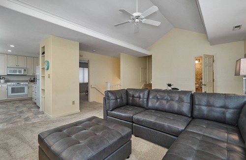 Northeast Virginia Beach Condo | Condo by beach and state park