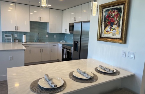 North Trail Condo | Condo Cuteness with Stellar View ~ On The Water Perfectly Located