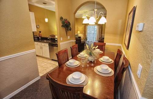 Bahama Bay Hotel | Condo hotel Villa near Disneyworld fit up to 10 people 3 bedroom 2 baths