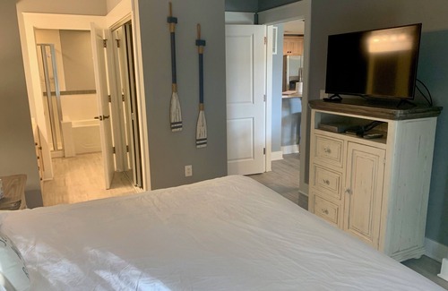 Baytowne Wharf Resort | Condo in Pilot House - Steps From Baytowne Wharf - w/6-Seater Golf Cart