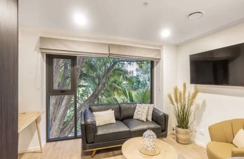 Newton House | Condo in Queen St CBD w Pool and Gym Zodiak Stays