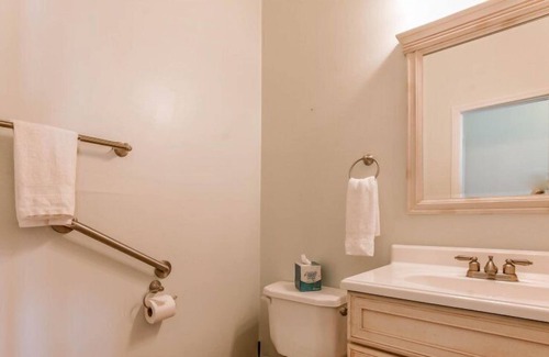 Gadsden House | Condo Overlooking the Marina at River Rocks Landing