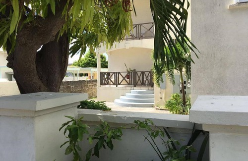 St. Lawrence Gap Apartment | Condo Suites Near Dover Beach and Nightlife in St. Lawrence Gap