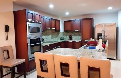 La Paz Apartment | Condo VistaMar in Puerta Cortes, Luxury 2BR 2Bath Condo Private beach & pool!