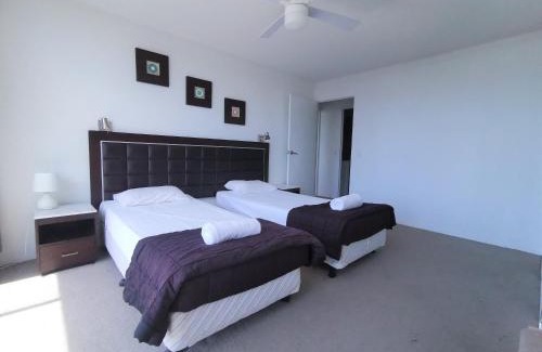 Surfers Paradise Apartment | Condor Apartments by Gold Coast Premium