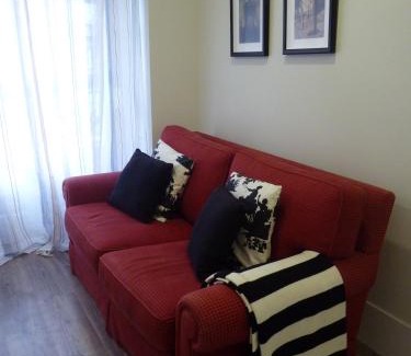 Sao Joao de Deus Apartment | Confortable 1 Bedroom Apartment at Roma Avenue - 1A