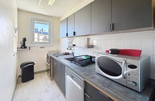 Dives-sur-Mer Apartment | Confortable appartement proche du Port Guillaume pour 4 avec animaux admis - FR-1-465-125