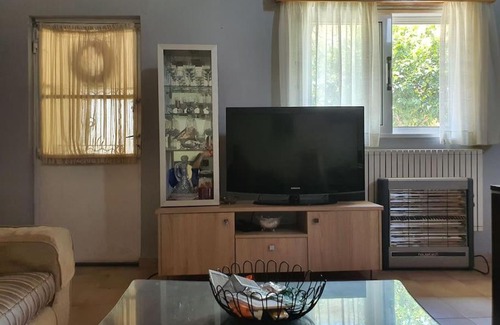 Lavreotiki Apartment | Confortable house in nature