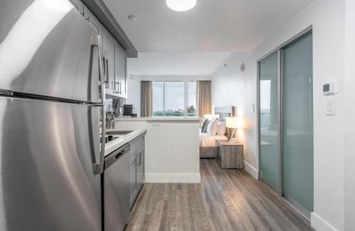 Coconut Grove Apartment | Connected Hotel Arya Studios 2 Beds 2 Baths Kitchen Free 2 Car Parking