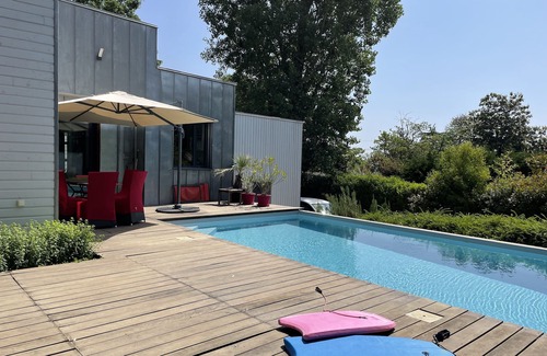 Saint-Didier-au-Mont-d'Or Villa | Contemporary villa with private pool 4.5 X 8. Relaxation and proximity to Lyon