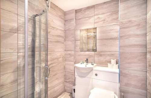 Preston Apartment | Contemporary 1 Bed Apartment in Central Preston