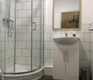Wigan Apartment | Contemporary 1 bed studio for comfy stay in Wigan
