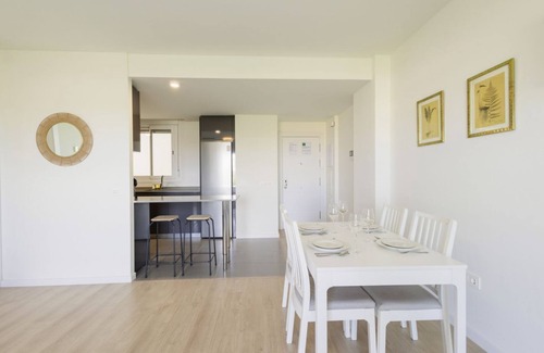 Nueva Andalucia Apartment | Contemporary 2 bedroom apartment in Nueva Andalucia