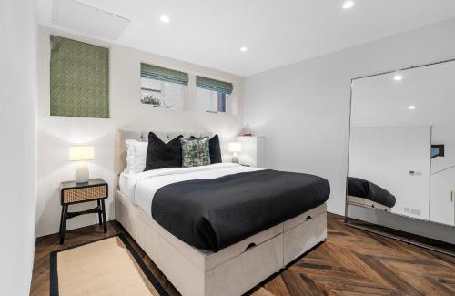 Colville Apartment | Contemporary 2-Bedroom Escape in Notting Hill
