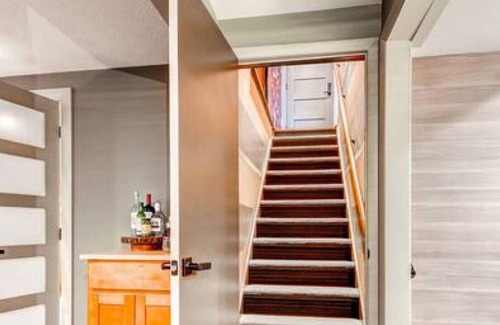South Boulder Apartment | Contemporary 2bd Lower Level Apt