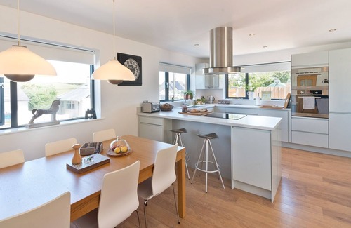 Widemouth Bay House | Contemporary beach house - Perfectly placed in Widemouth Bay!