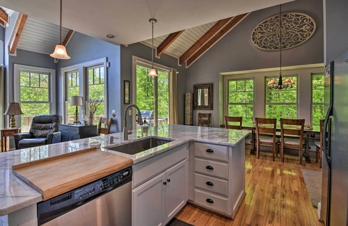 Seven Devils Cabin | Contemporary Cabin on the Peak of Seven Devils