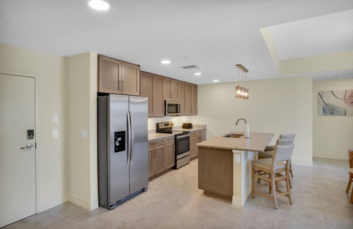 Clearwater Beach Condo | Contemporary Condo Hotel Suite on the Beach