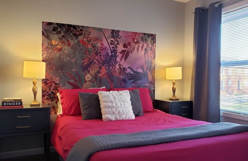Crossville House | Contemporary convenience to Hwy 40, 2 BDR, 2.5 BA, sleeps 6.