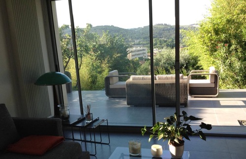 Sud Hotel | contemporary house in a quiet area with swimming pool, in the center of Aix en Pce