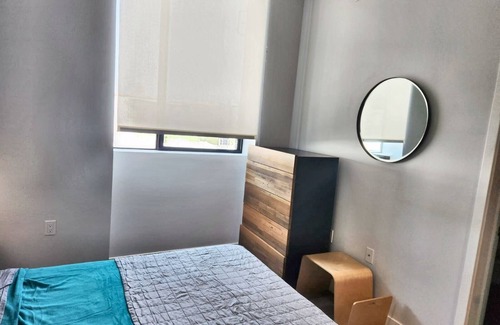 Fairfax District Hotel | Contemporary Hollywood Haven on Spaulding Ave – Complimentary WiFi & Parking