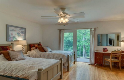 Columbus House | Contemporary Modern Mountain Escape 9.3 Miles To TIEC