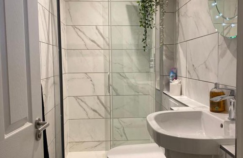 Kemptown Apartment | Contemporary Residence by Salt Life