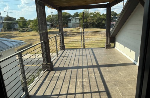 Red River Cultural District House | Contemporary & Spacious Rental Near Downtown & UT: Perfect for Short Stays!