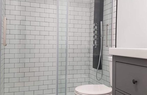 Mile End House | Continental Breakfast IlI Pet Friendly IlI Room A