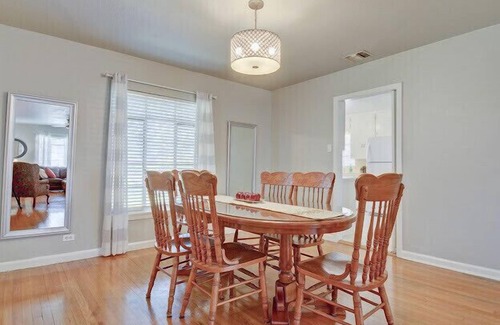 Jefferson House | Contractors , Medical Area, Dtwn, Seawold, Six Flags, Ft. Sam, Lackland