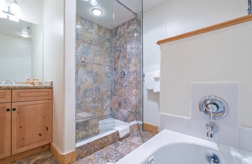 Mountain Village Hotel | Convenient and Cozy Lock-Off Room With Extra Amenities