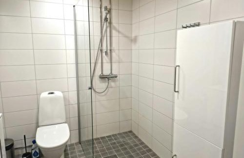 Myyrmaki Apartment | Convenient Apartment for 3