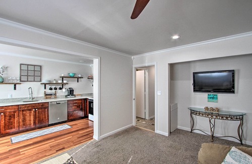 Burien House | Convenient Burien Getaway: 12 Mi to Dtwn SEA!