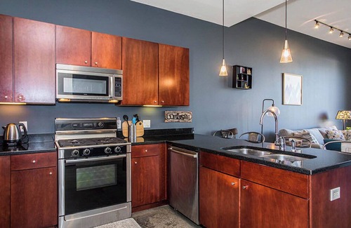 Zilker Condo | Convenient Condo Near Zilker & Barton Springs!