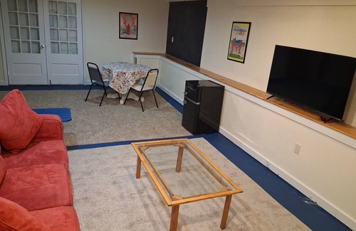 Thomaston House | Convenient, Cozy, Mid-Coast Maine Cottage