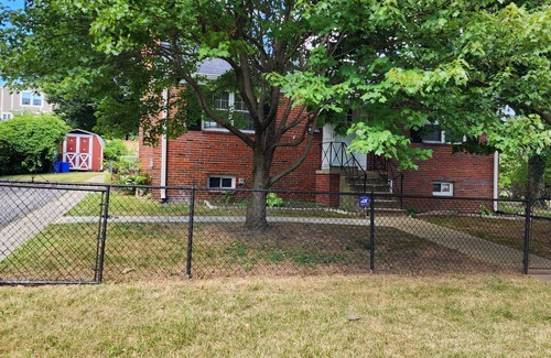 Silver Spring House | Convenient/family friendly home with yard drivewaynn