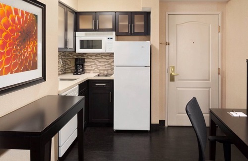 Buckhead Village Condo | Convenient Location! Equipped Suite with FREE SHUTTLE | Free Breakfast + Gym Access