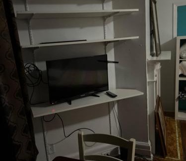 North Bergen House | Convenient location near Manhattan easy trip to Times Square