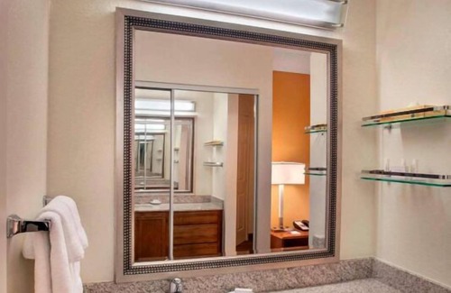 Bethlehem House | Convenient Stay in Bethlehem! 2 Modern Units w/ Parking, Fully equipped Kitchens