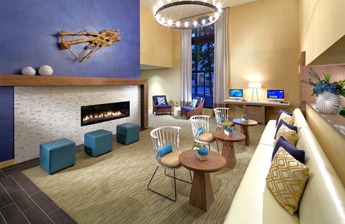 Calabasas Hotel | Convenient Stay, Superb Location! 4 Family-friendly Units, Dogs Allowed, Pool