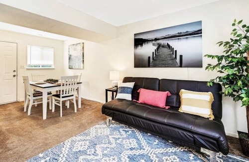 Alabaster House | Convenient Townhome in Alabaster near Birmingham