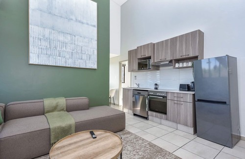Parkwood Apartment | Conveniently located 2 Bed with fabulous Amenities