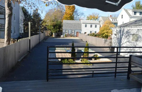 Off Broadway House | Conveniently located 1 bedroom/1Bath Private Room