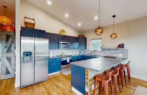 Tabernash House | Conveniently located home with wifi, hot tub & great views - dog friendly