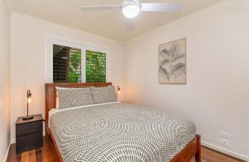 Yamba House | Convent Cottage - Pet friendly home in the centre of town